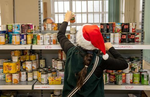 Trussell Trust pārtikas banka Liverpūlē izplata Ziemassvētku traucējumus