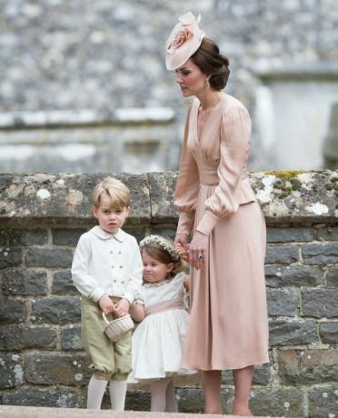 Vai Džordžs un Šarlote būs prinča Harija kāzās