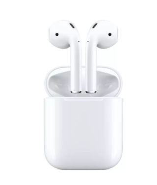 AirPods ar uzlādes futrāli