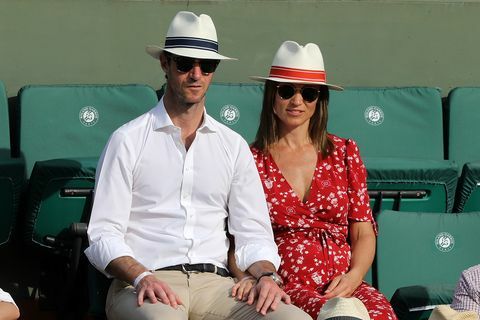 Pippa Middleton bija atdzist sarkanās un baltas Ralfa Laurena kleitas epizode
