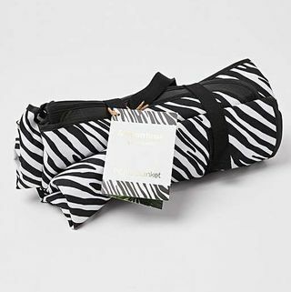 Olivera Bonasa melnbaltā Zebra Stripe piknika sega