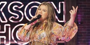 " The kelly clarkson show" kelly clarkson ziņas " balss" atstāj jauno mūzikas albumu ep kellyoke