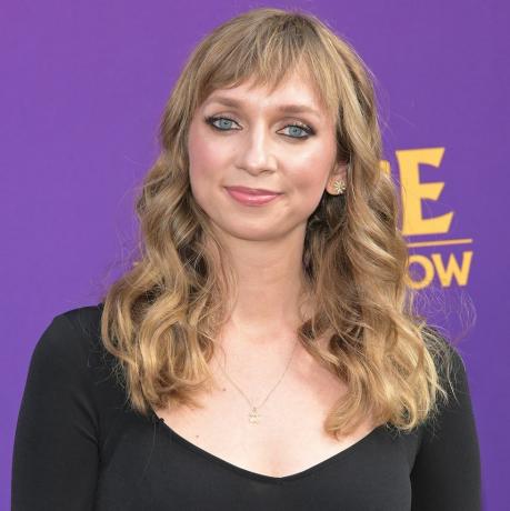 aktieris Lauren Lapkus apmeklē Losandželosas īpašo Netflix seansu The curse of Bridge Hollow teātrī Netflix tudum