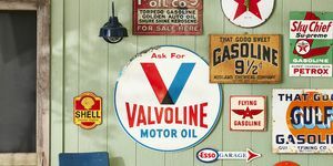 antikvariāts, vintage degvielas uzpildes stacijas izkārtnes, degviela, ceļojums