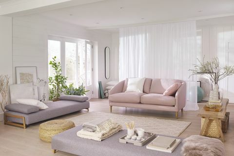 John Lewis & Partners Cape lielais trīsvietīgais dīvāns Edie Dusky Pink £ 1 349, divvietīga dienas gulta 899 USD